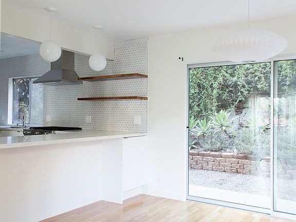 more photos on www.midcenturysilverlake.com