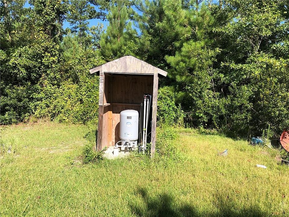 2nd image of 1008 Traders Hill Rd