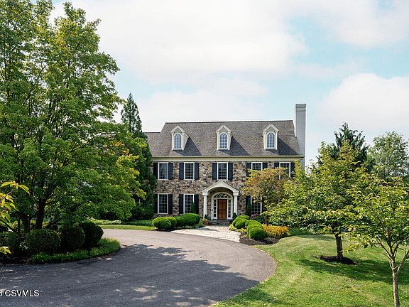 2nd image of 303 Jonathan Rd