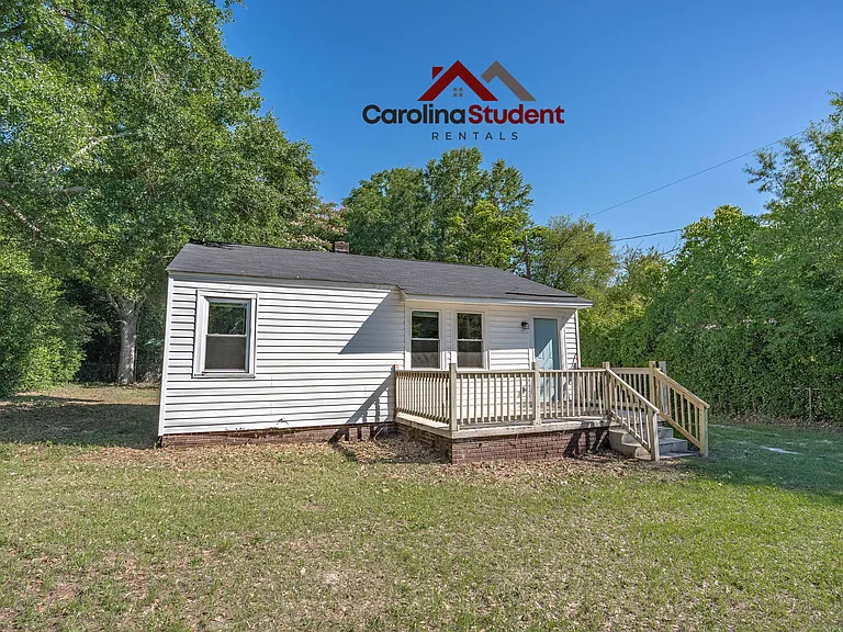1637 Elmtree Rd — Photo 3