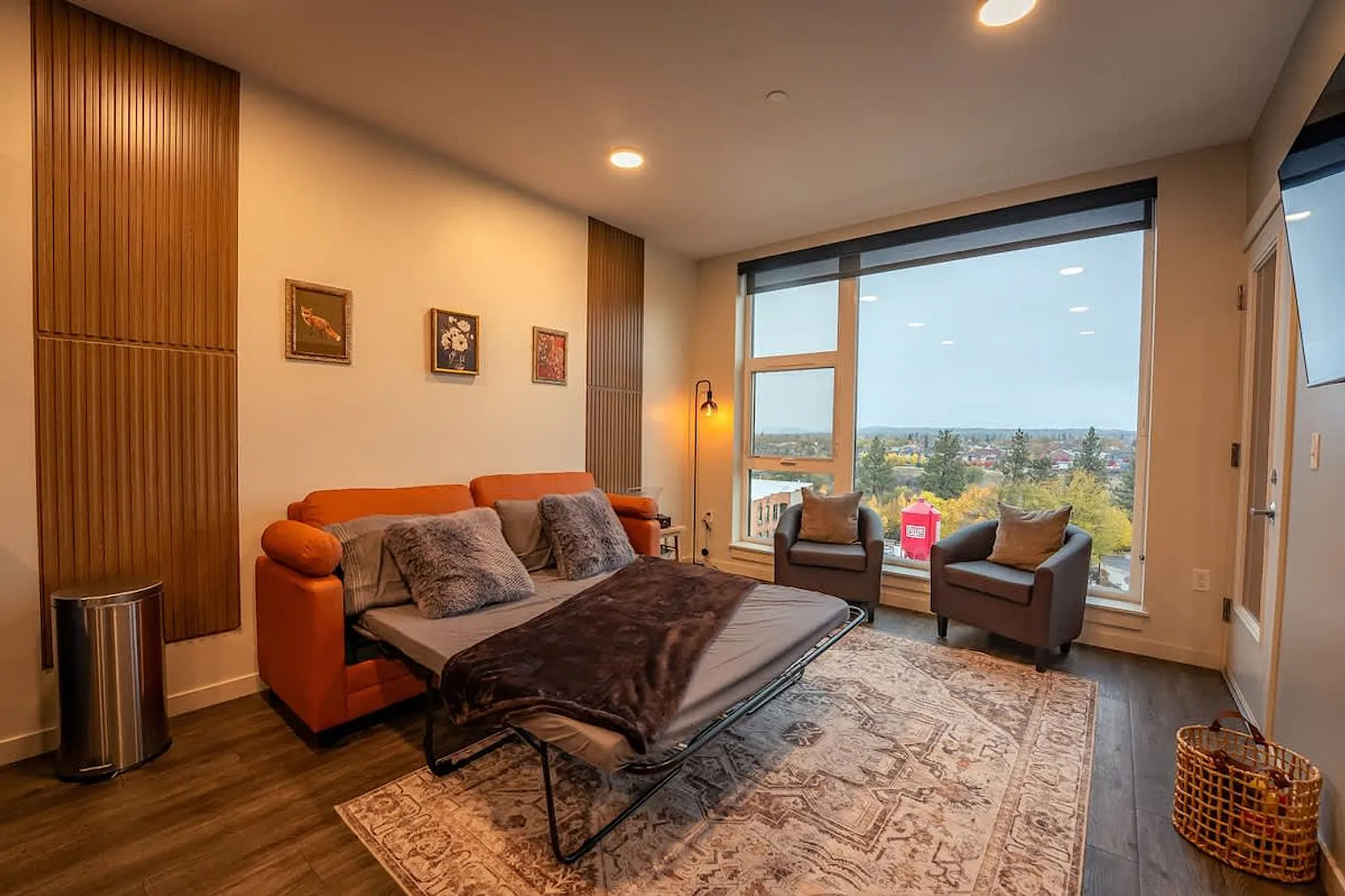2 bed, 1.0 bath, $4,506 — Photo 2