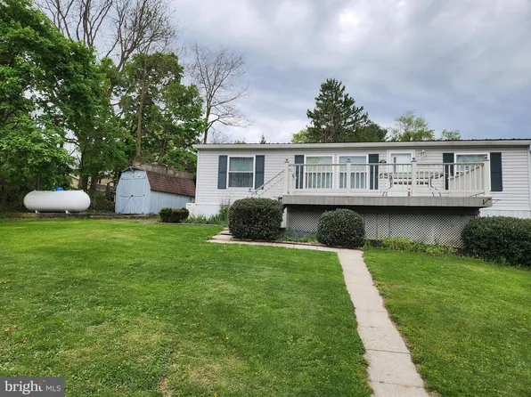 315 Lewis Rd, Annville, PA 17003