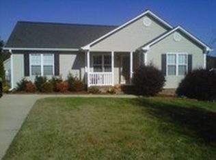 605 Clover Ct, Burlington, NC 27217