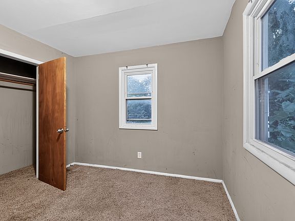 5th image of 2821 S Fleming St