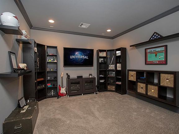 4th image of 1733 Wakefield Dr
