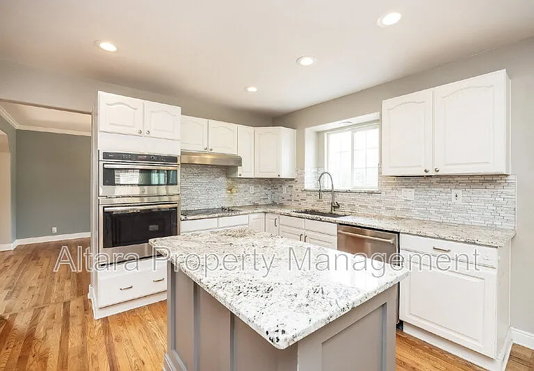 1825 Starstone Ct — Photo 6