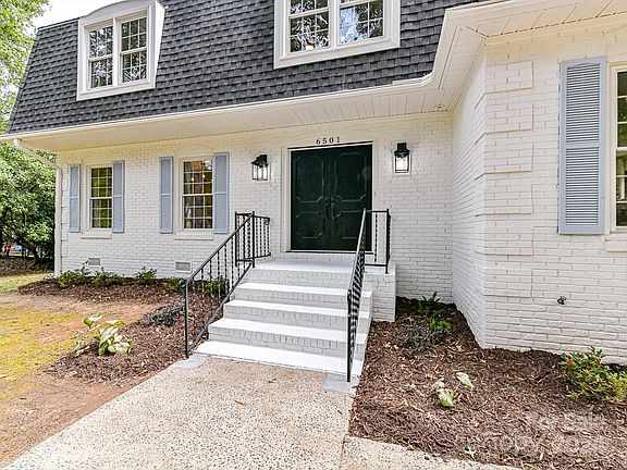 3rd image of 6501 Summerlin Pl