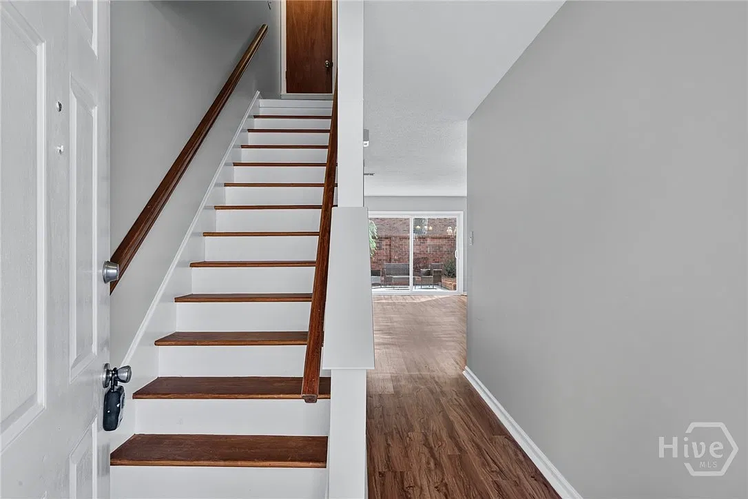 2 bed, 1.5 bath, 1120 sqft, $1,500 — Photo 4