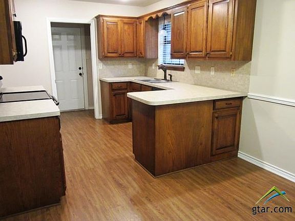 4th image of 1013 Bobwhite Ln