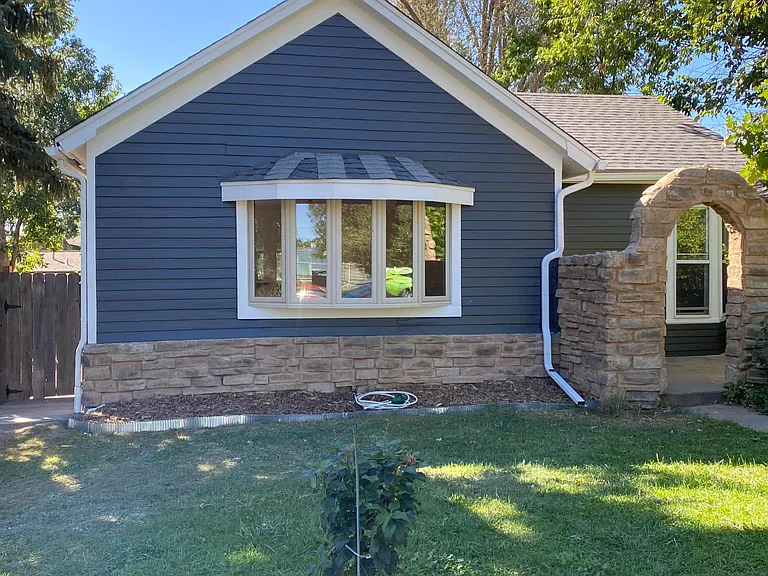 402 E Cleveland St — Photo 1