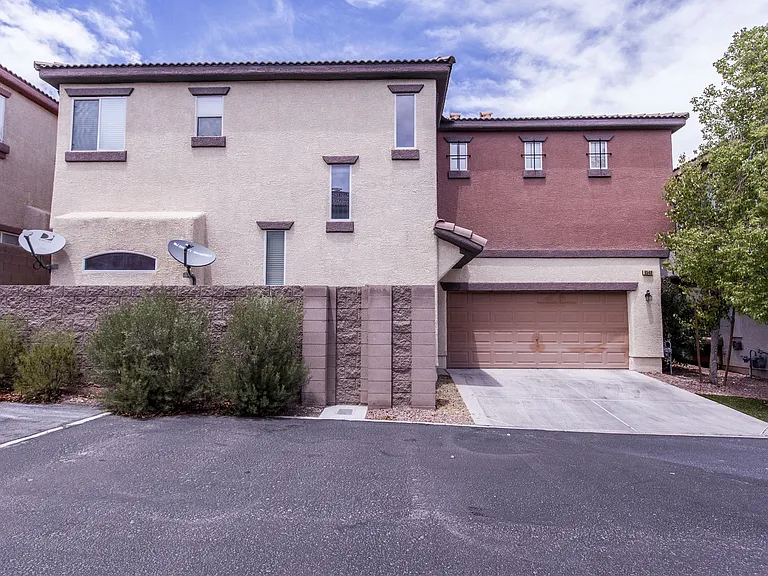 8549 Peaceful Dreams St — Photo 2