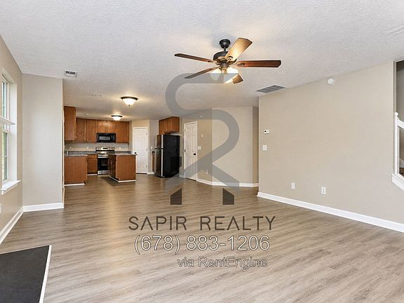 4th image of 13168 Cooper Ct