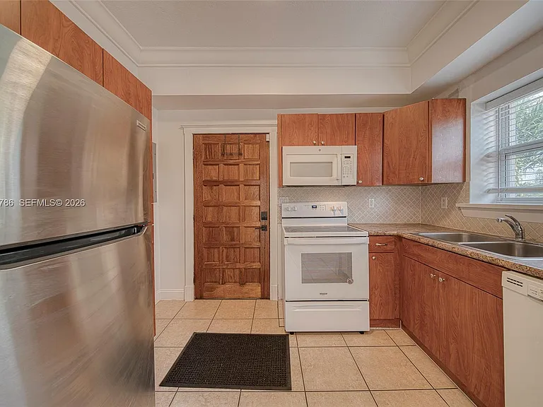 2205 SW 13th St #B — Photo 1