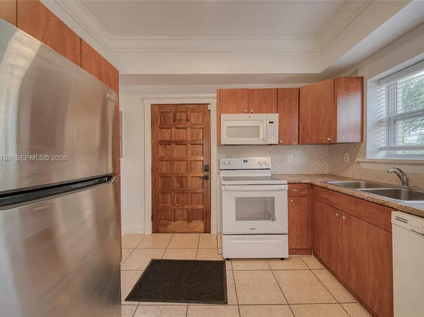 2205 SW 13th St #B, Miami, FL 33145