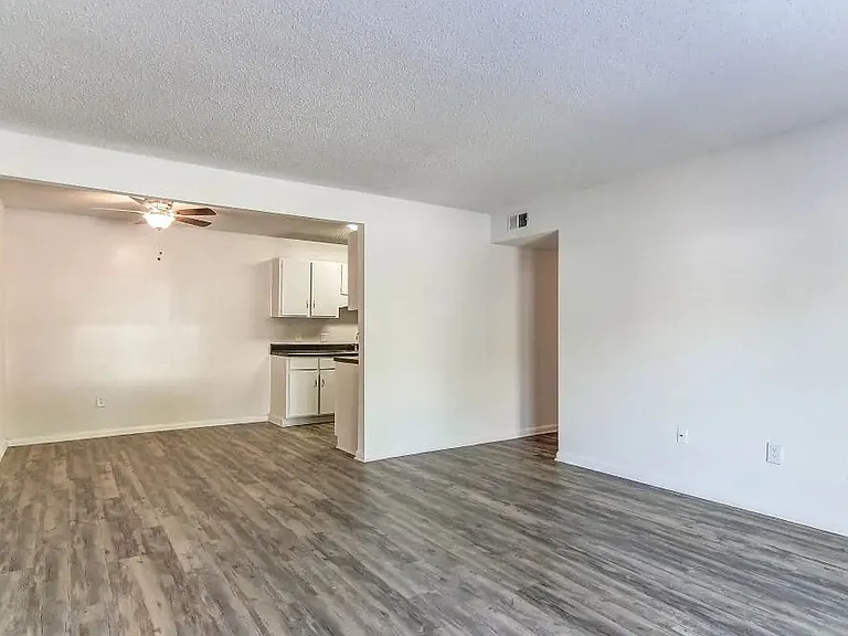 Canterbury Woods Apartment Living Room