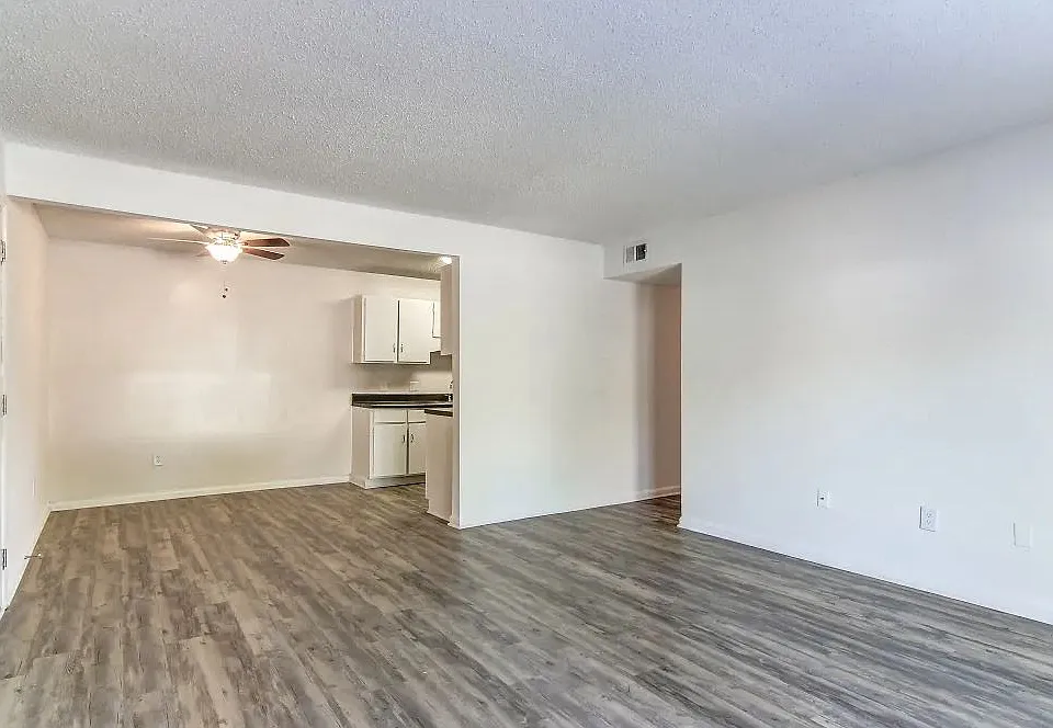 Canterbury Woods Apartment Living Room