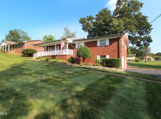 3600 S Fountaincrest Dr, Knoxville, TN 37918