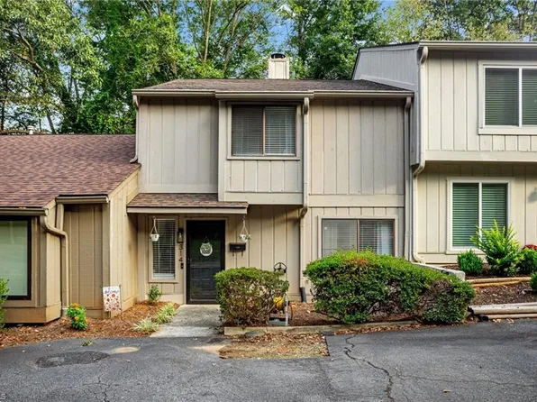 314 Lamplighter Cir, Winston Salem, NC 27104