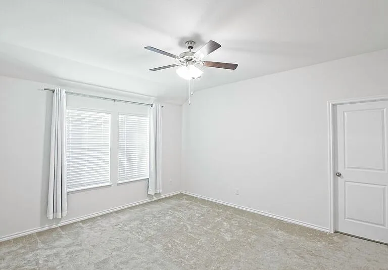 1111 Emerald Gate Dr — Photo 15