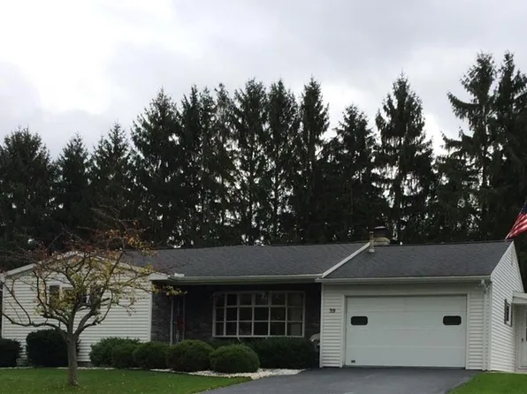 39 Hurd Cir, Auburn, NY 13021