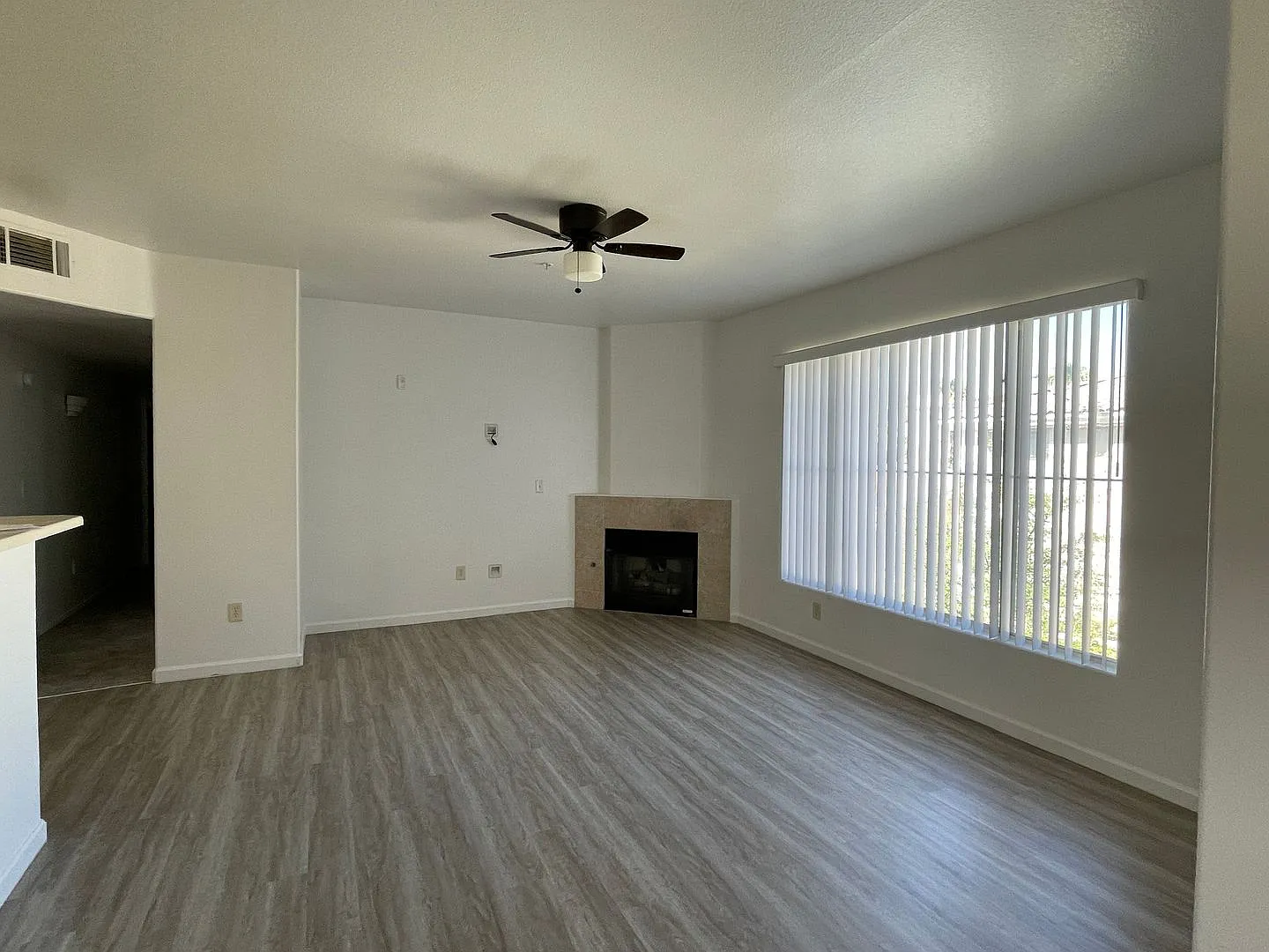 Spacious 3-Bedroom Condo in Guard-Gated Community with Garage — Photo 1