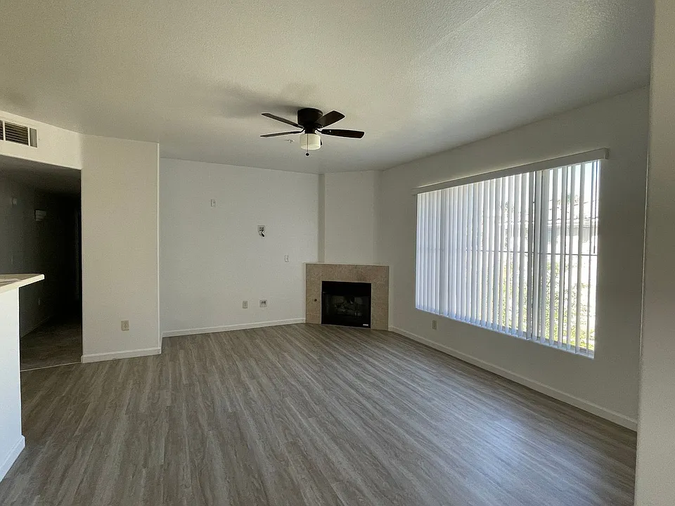 7131 S Durango Dr #305