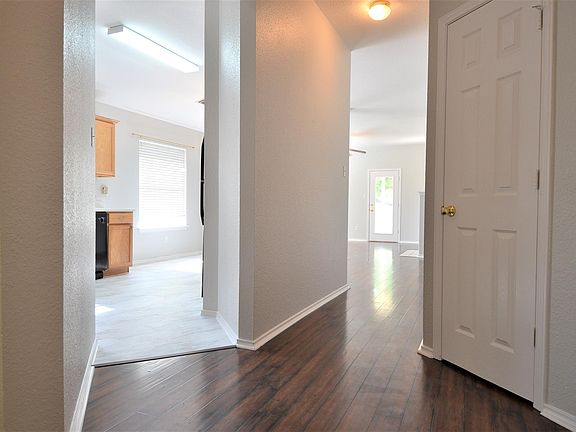 2nd image of 3805 Top Rock Ln