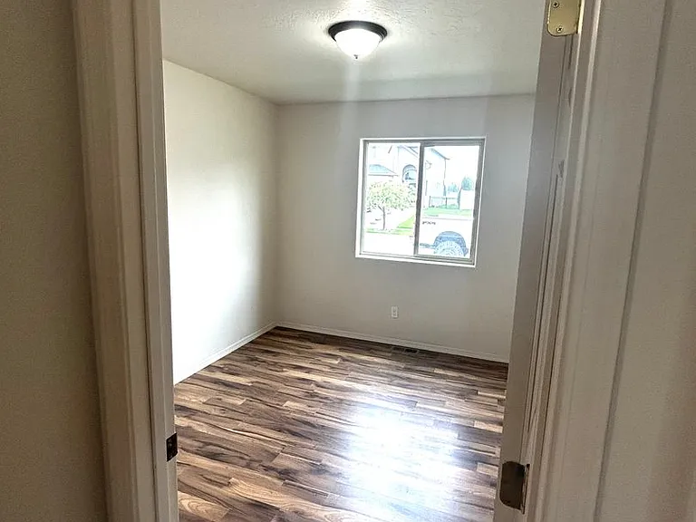 7602-7520 S Fruitvale Rd — Photo 15