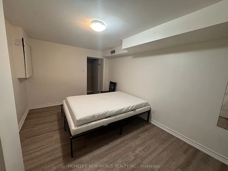 91 Pepperell Cres — Photo 8