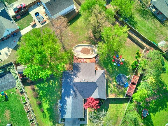 3rd image of 25475 Humphries Cir