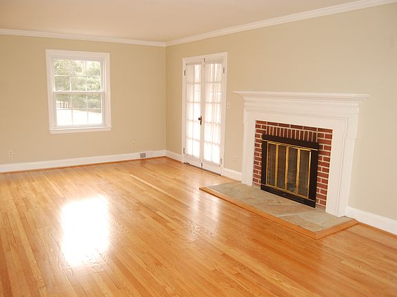 3rd image of 9223 Old Court Rd