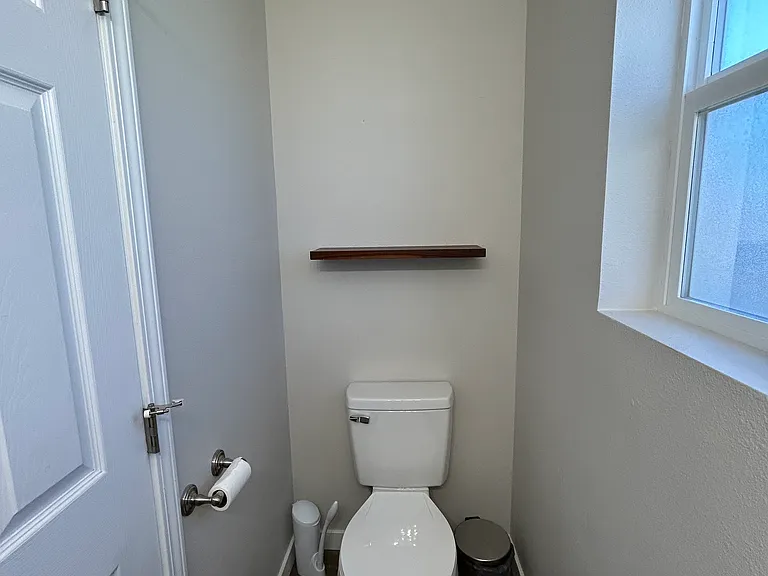 1246 NW Nina Ct — Photo 7