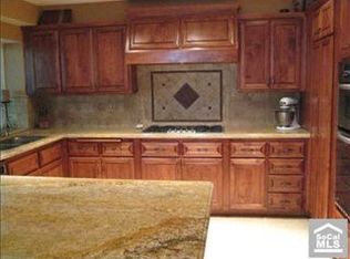 5570 E Big Sky Ln, Anaheim, CA 92807