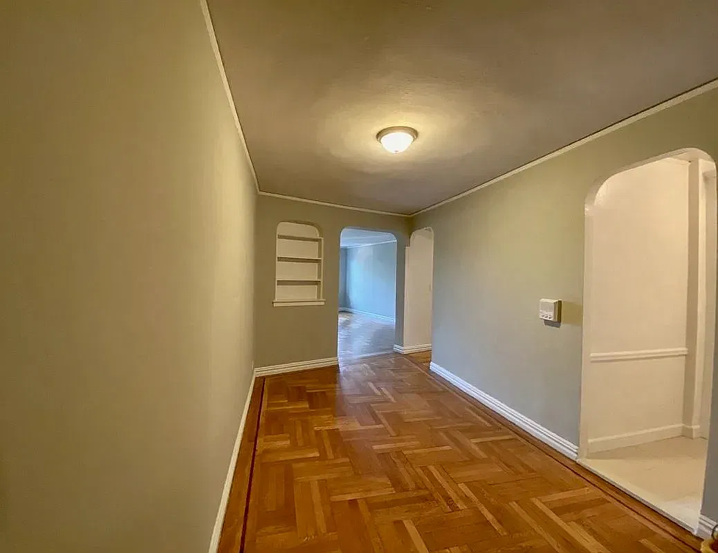 560 West 218th Street — Photo 3