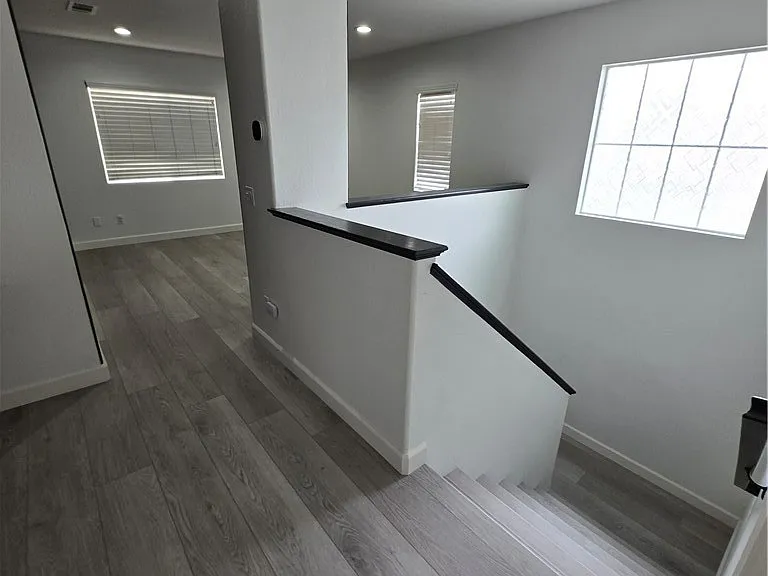 40643 Cartier St — Photo 8