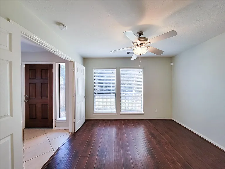 2717 La Branch St — Photo 3