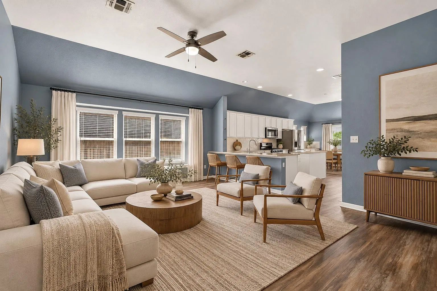 4 bed, 2.0 bath, 1705 sqft, $2,200 — Photo 3