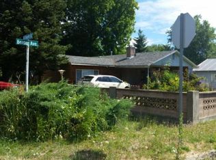 3001 N 4th St, La Grande, OR 97850
