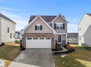 293 Warm Springs Dr, Fairborn, OH 45324