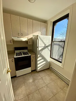 Rented by Calabrese Real Estate | media 5