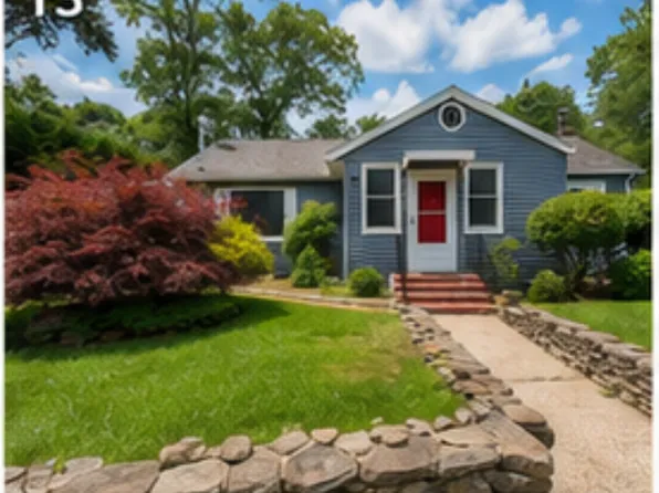 133 Royal Ave, Flanders, NY 11901