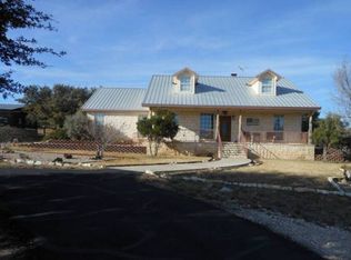 7106 Green Oaks Dr, Christoval, TX 76935