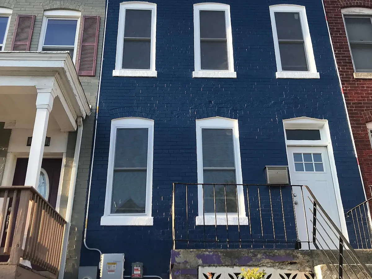 Building Photo - 642 Hobart Pl NW