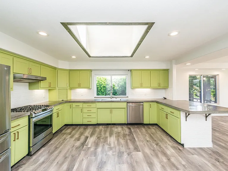 366 River Park Dr — Photo 20