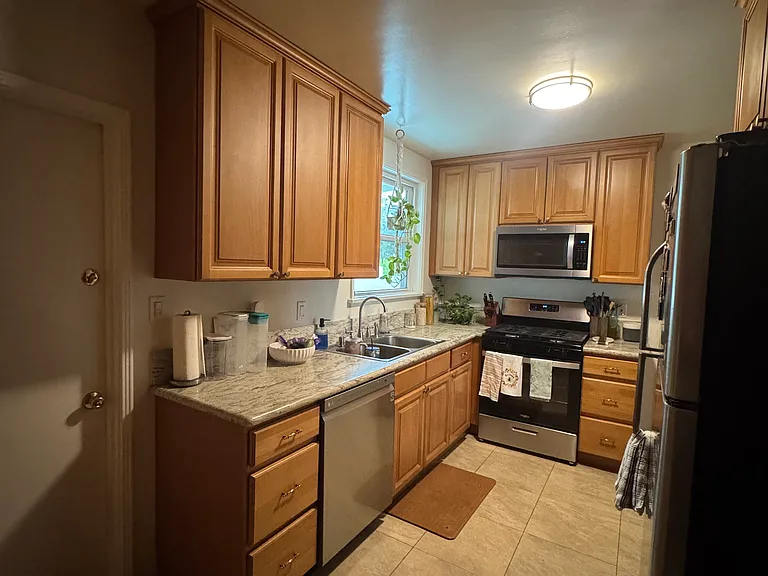 8474 Hatillo Ave — Photo 11