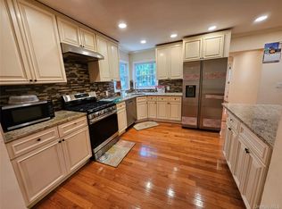 100 Glenmore Ave, Hempstead, NY 11550