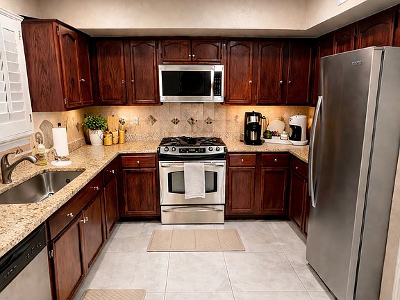 2nd image of 12148 Sun Bridge Pl