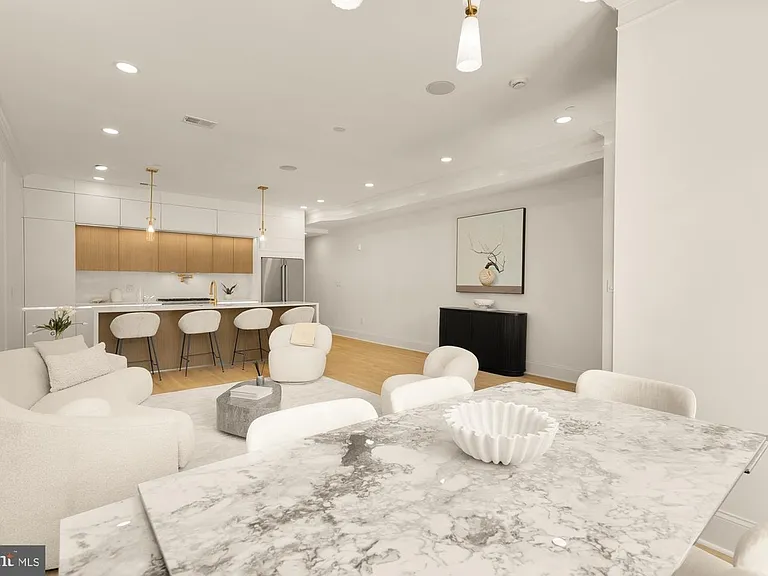 733 Euclid St NW #101 — Photo 10