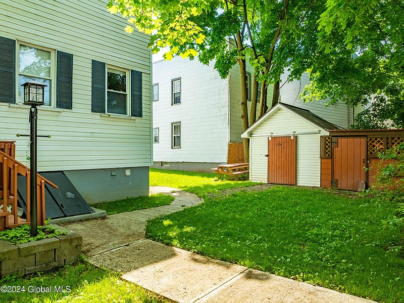 5th image of 149 6th Avenue
