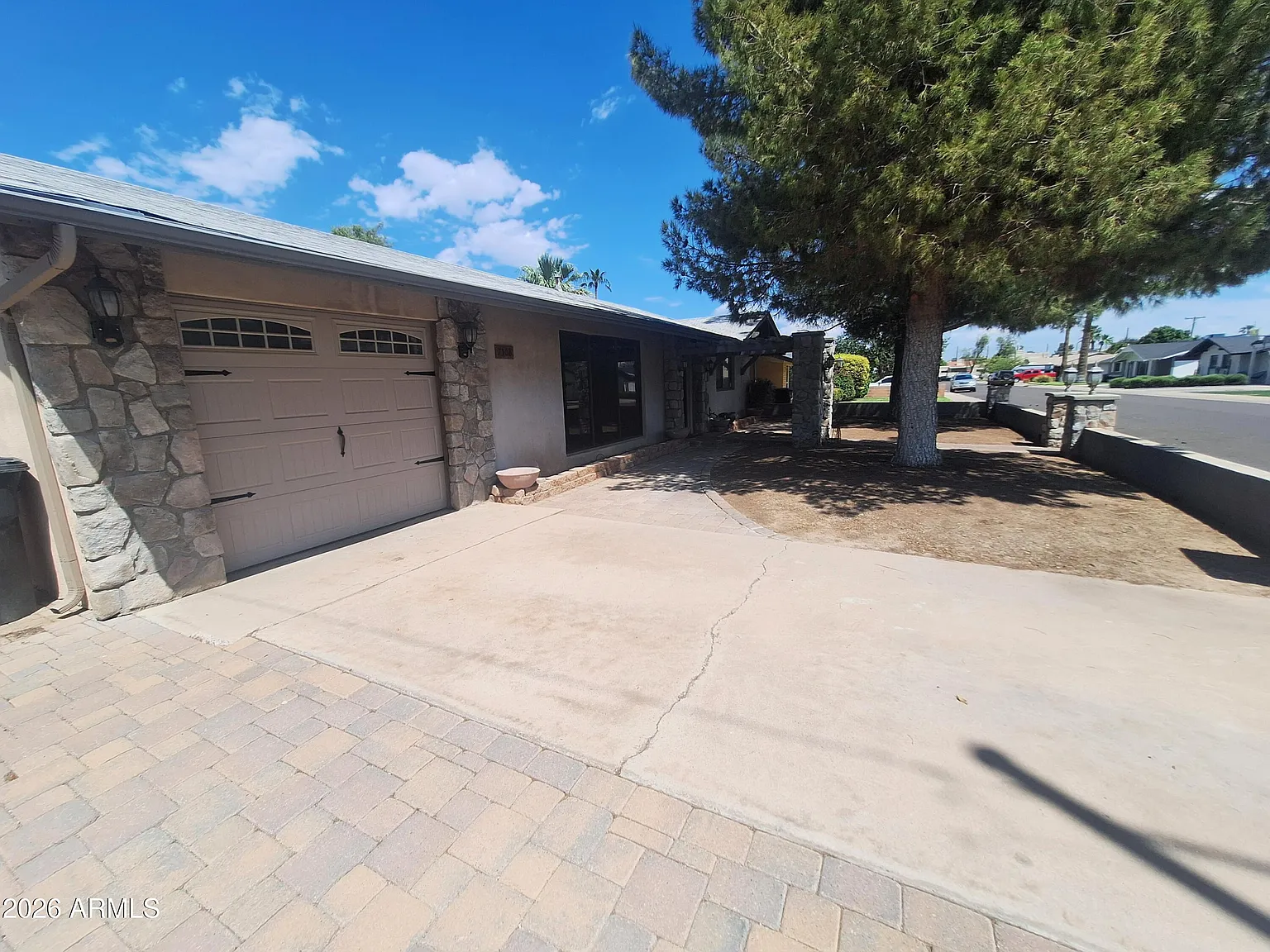 3 bed, 2.5 bath, 1704 sqft, $3,375 — Photo 2